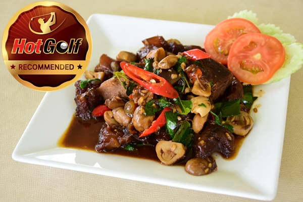 Recommended by HotGolf : ผัดกะเพราเนื้อตุ๋น @Lotus Valley Golf Resort