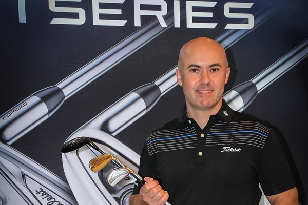 MR.GENE SAUNDERS, “ถ้าต้องการเล่นกอล์ฟได้ดีขึ้น คุณต้องลอง TITLEIST T-SERIES ของเรา”